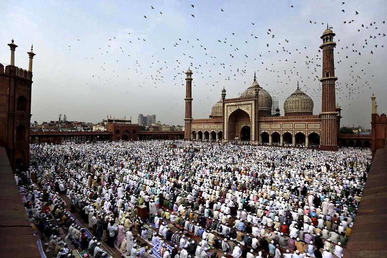 `Eid Al-Fitr: Prayer and Celebrations